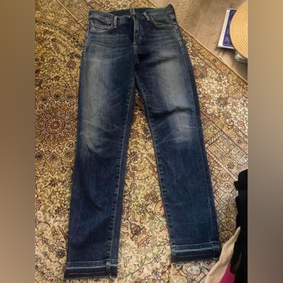 New Citizen of Humanity Rocket high rise jeans (Aritzia) original price 320$ - Picture 2 of 6